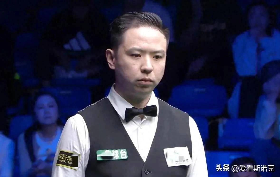 在躲着身体 在躲着身体